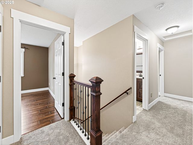 1221 Se Ironwood Ln, Gresham, OR 97080