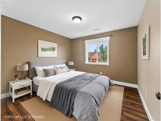 1221 Se Ironwood Ln, Gresham, OR 97080