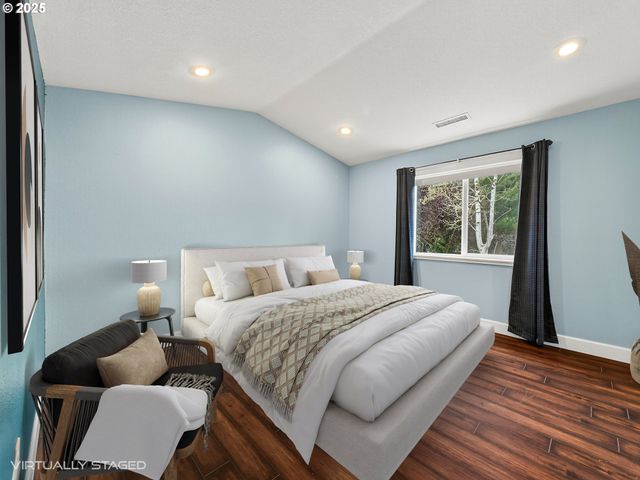 1221 Se Ironwood Ln, Gresham, OR 97080