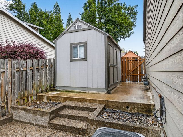 1221 Se Ironwood Ln, Gresham, OR 97080