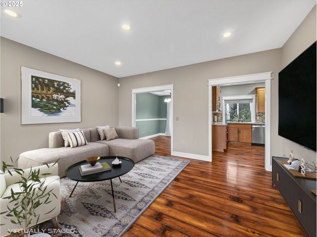 1221 Se Ironwood Ln, Gresham, OR 97080