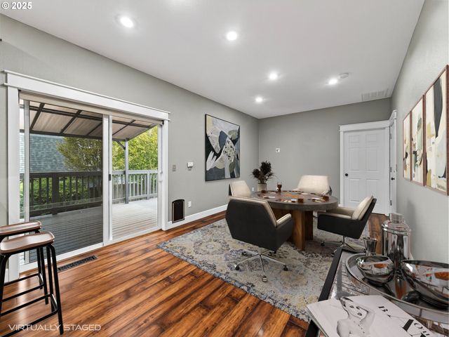 1221 Se Ironwood Ln, Gresham, OR 97080