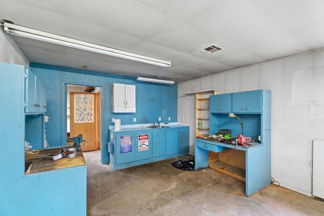 813 N Council Road S, Newcastle, OK 73065