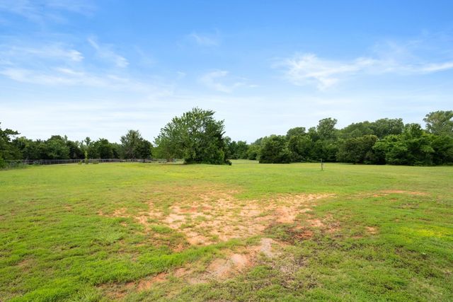 813 N Council Road S, Newcastle, OK 73065