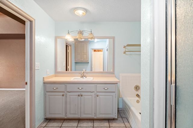 813 N Council Road S, Newcastle, OK 73065