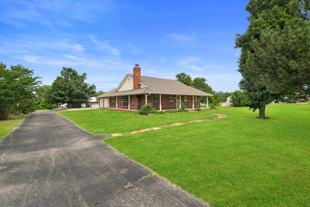 813 N Council Road S, Newcastle, OK 73065