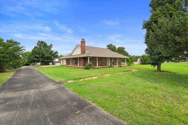 813 N Council Road S, Newcastle, OK 73065