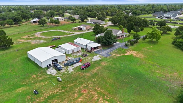 813 N Council Road S, Newcastle, OK 73065