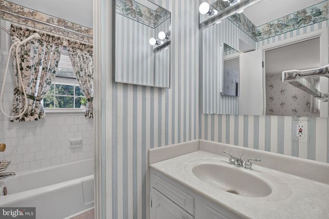 7917 DONELSON ST, Alexandria, VA 22309