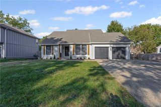 14831 S Homestead Drive, Olathe, KS 66062