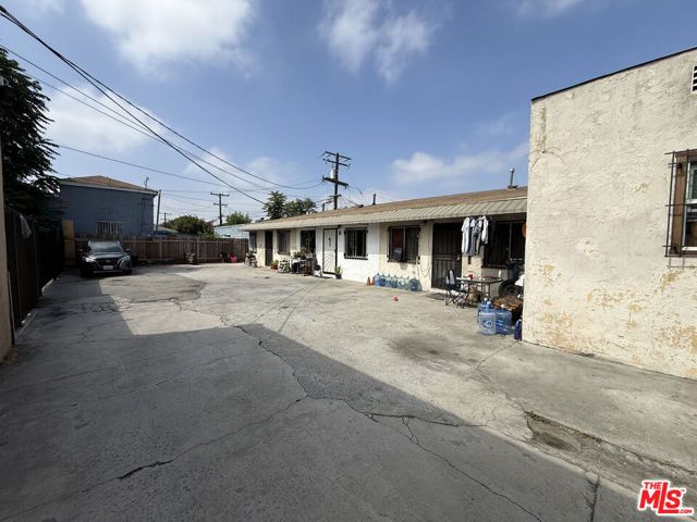 1212 E Rosecrans Avenue, Compton, CA 90221