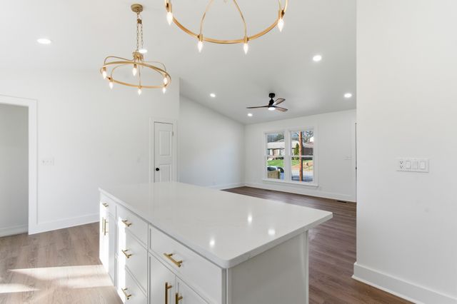 206 New Sawyer Brown Rd, Nashville, TN 37221