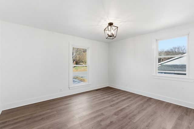 206 New Sawyer Brown Rd, Nashville, TN 37221