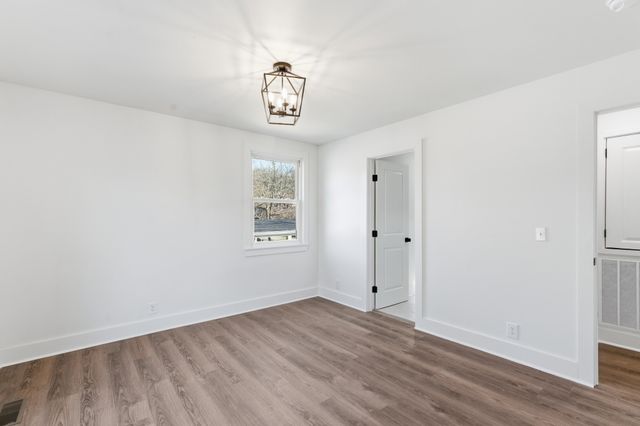 206 New Sawyer Brown Rd, Nashville, TN 37221