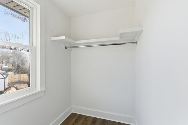 206 New Sawyer Brown Rd, Nashville, TN 37221