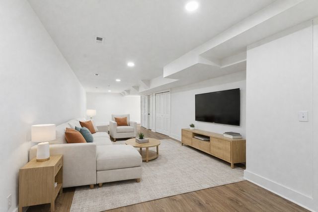 206 New Sawyer Brown Rd, Nashville, TN 37221