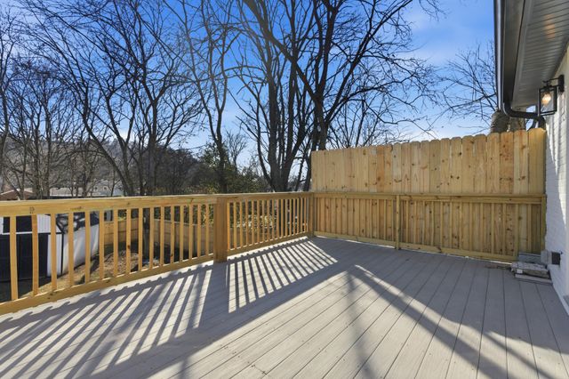 206 New Sawyer Brown Rd, Nashville, TN 37221