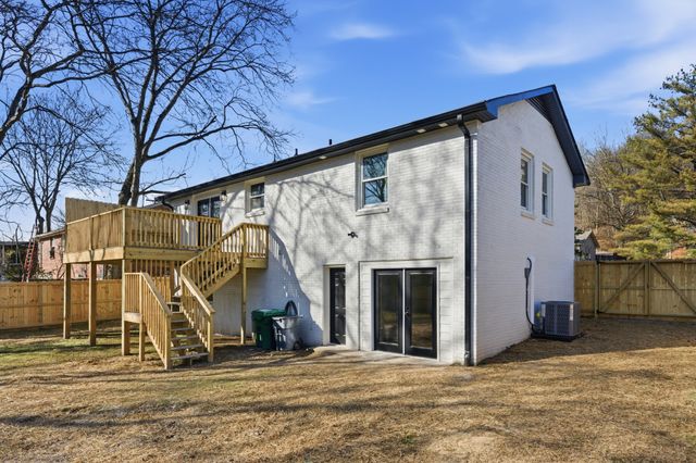 206 New Sawyer Brown Rd, Nashville, TN 37221