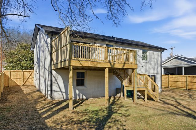 206 New Sawyer Brown Rd, Nashville, TN 37221