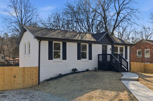 206 New Sawyer Brown Rd, Nashville, TN 37221