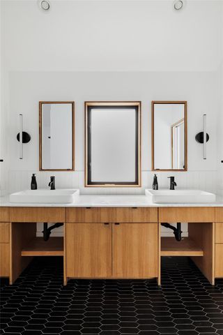 928 E 54th ST, Austin, TX 78751