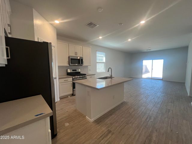 47692 W MOELLER Road, Maricopa, AZ 85139