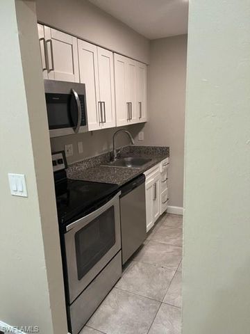 4234 Pine Drop LN, North Fort Myers, FL 33917