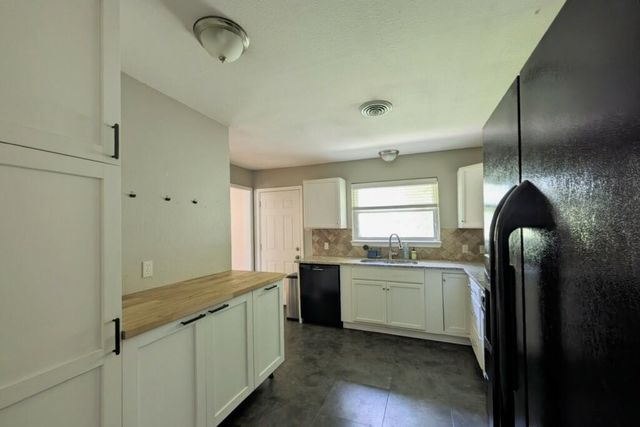 2209 Costa Mesa Drive, Dallas, TX 75228