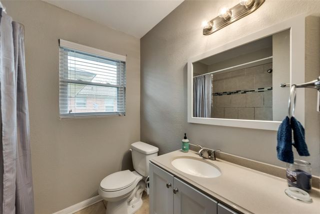 2209 Costa Mesa Drive, Dallas, TX 75228