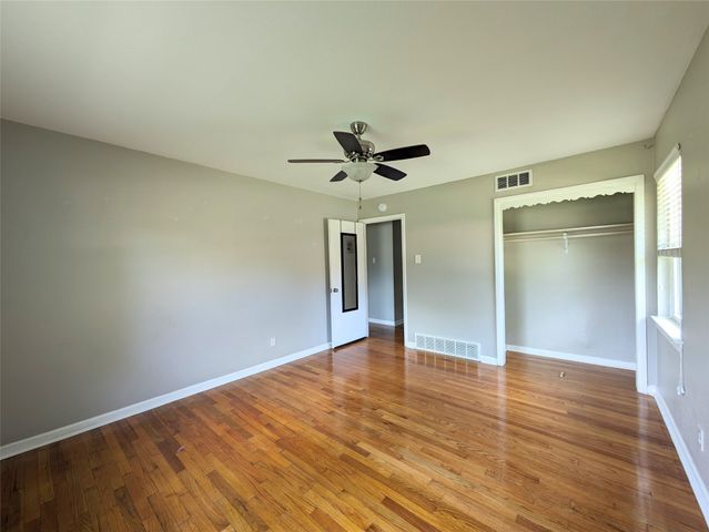 2209 Costa Mesa Drive, Dallas, TX 75228