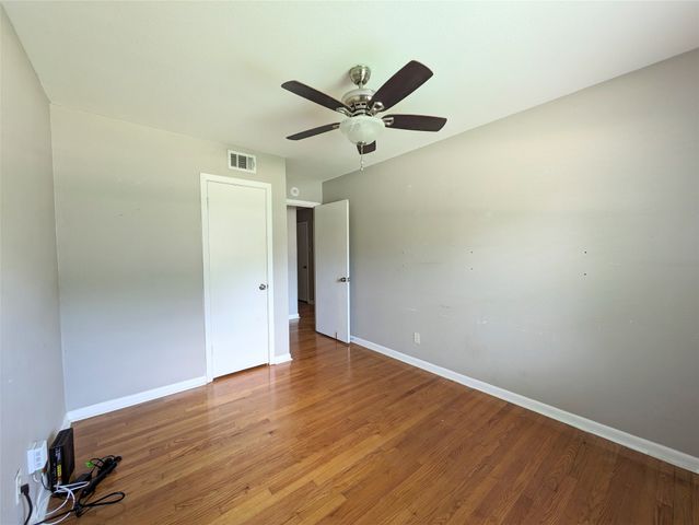 2209 Costa Mesa Drive, Dallas, TX 75228
