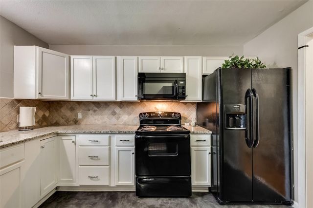 2209 Costa Mesa Drive, Dallas, TX 75228