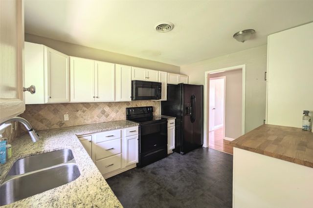 2209 Costa Mesa Drive, Dallas, TX 75228
