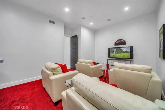 242 S Broadway, Redondo Beach, CA 90277