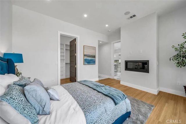 242 S Broadway, Redondo Beach, CA 90277