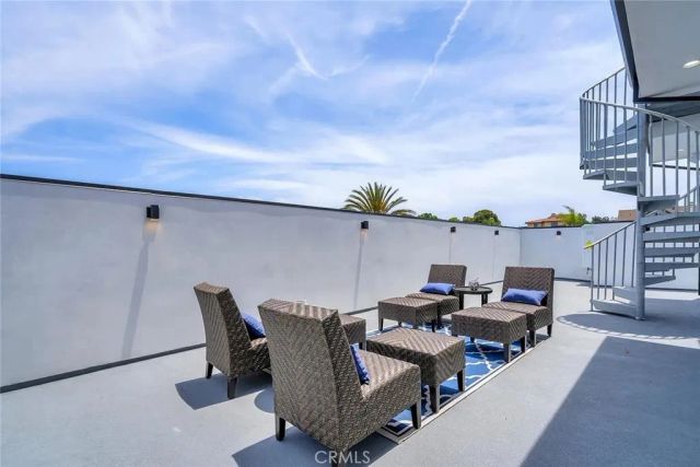 242 S Broadway, Redondo Beach, CA 90277