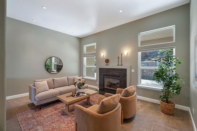 1772 Park Oak Dr, Roseville, CA 95661