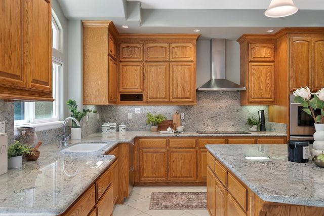 1772 Park Oak Dr, Roseville, CA 95661