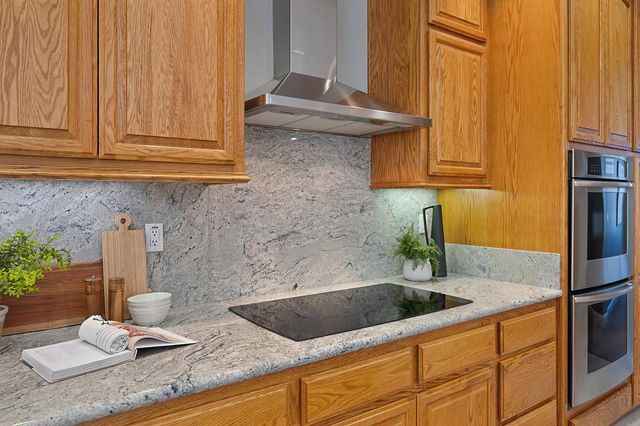 1772 Park Oak Dr, Roseville, CA 95661