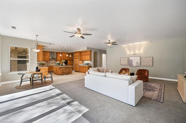 1772 Park Oak Dr, Roseville, CA 95661