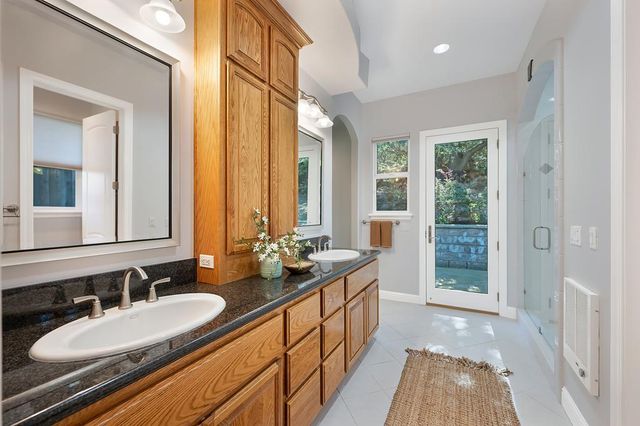 1772 Park Oak Dr, Roseville, CA 95661