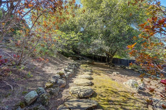 1772 Park Oak Dr, Roseville, CA 95661