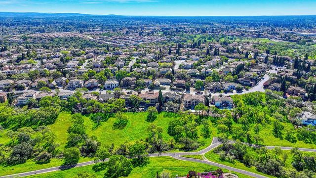 1772 Park Oak Dr, Roseville, CA 95661