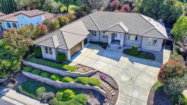 1772 Park Oak Dr, Roseville, CA 95661