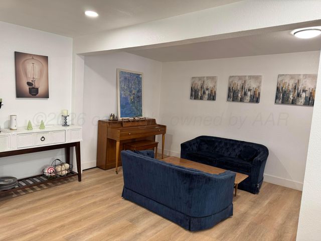 211 S 7th Street, Canadian, TX 79014