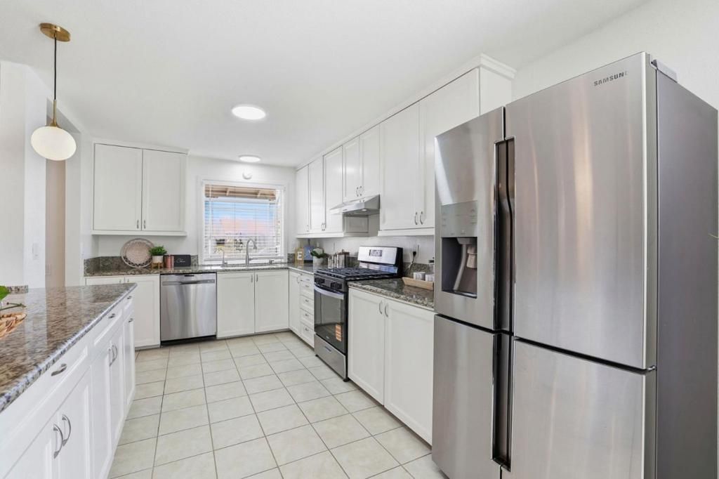 Image 12 of property listing at 536 Glenburry Way, San Jose, CA 95123