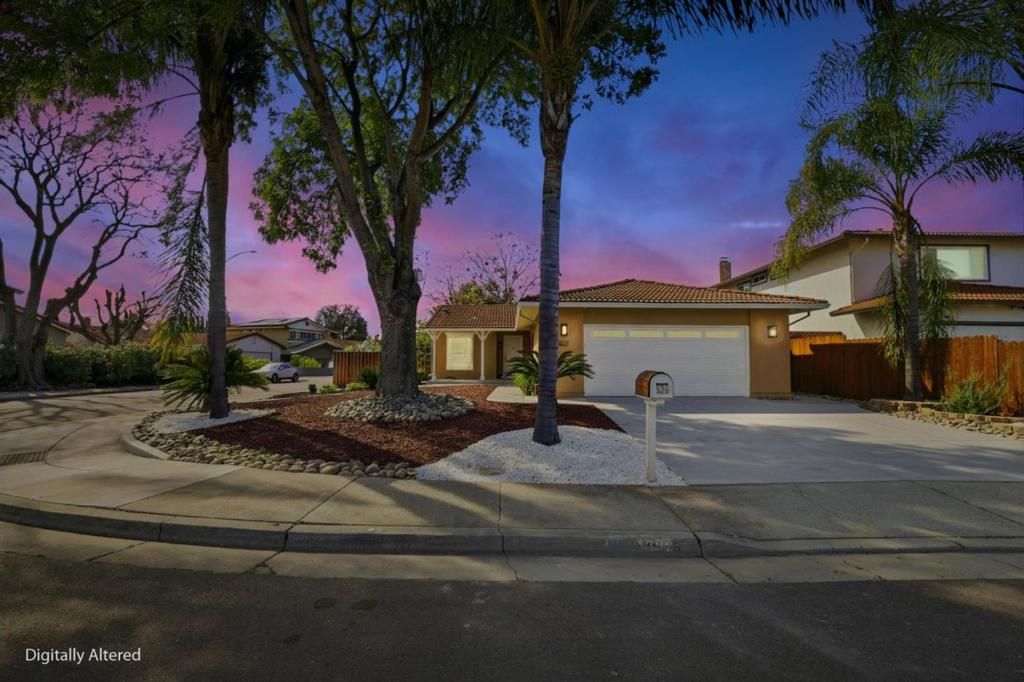 Image 2 of property listing at 536 Glenburry Way, San Jose, CA 95123