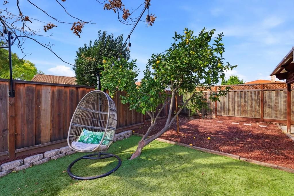 Image 36 of property listing at 536 Glenburry Way, San Jose, CA 95123