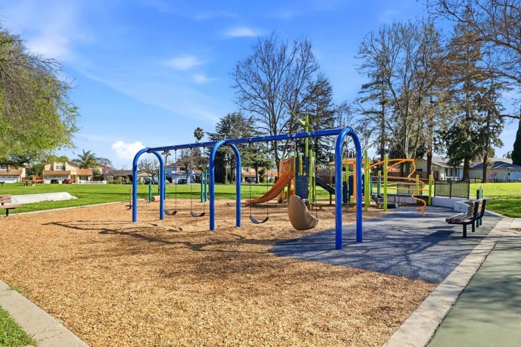 Image 42 of property listing at 536 Glenburry Way, San Jose, CA 95123