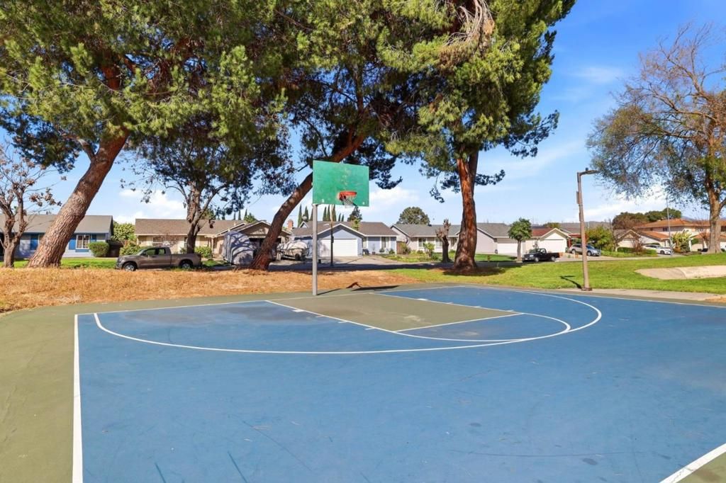 Image 43 of property listing at 536 Glenburry Way, San Jose, CA 95123